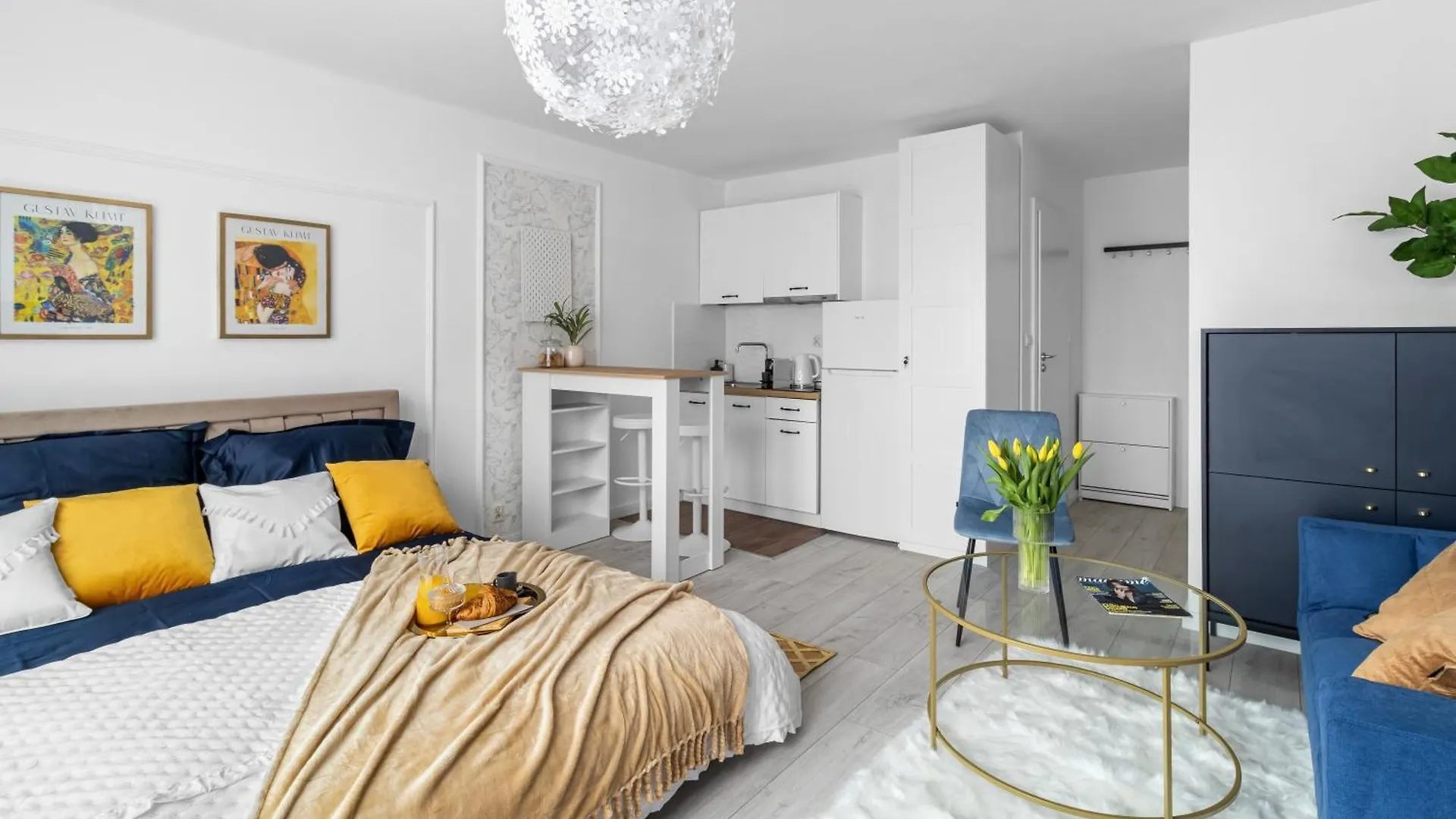 Apartment Elegant Studio For Two In The City Centre Metro Rondo Onz Warsaw