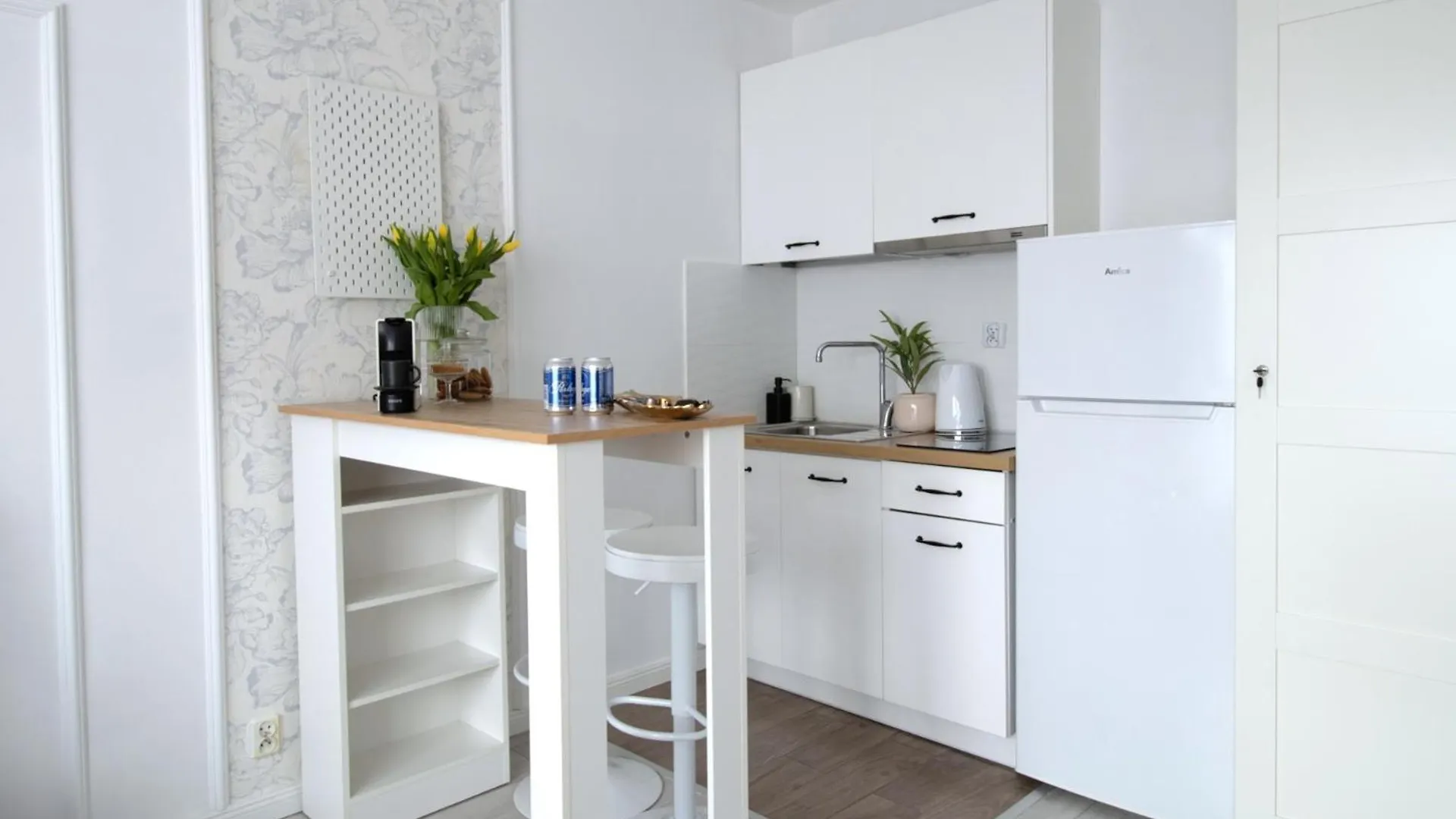 Apartment Elegant Studio For Two In The City Centre Metro Rondo Onz Warsaw